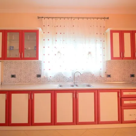 Paradise Apartment *