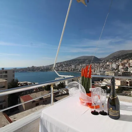 Apartment Paradise *