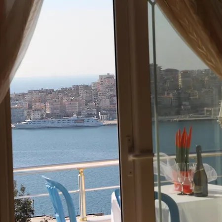 Paradise Σαράντα